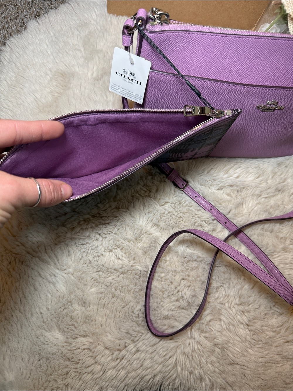 ✨ Coach East/West Pop Pouch in Lilac/Blue Crossbody ✨ - Picture 5 of 14